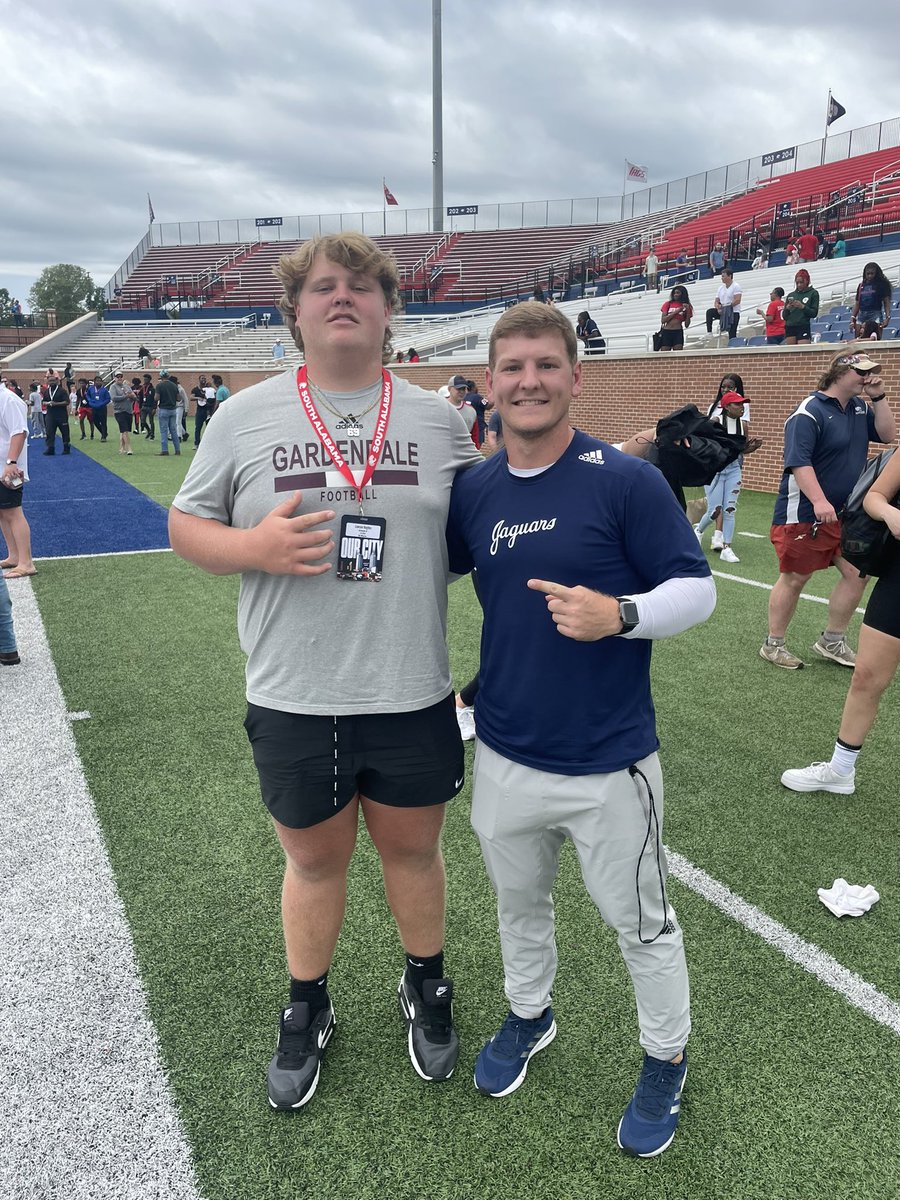 LawsonHughes1's tweet photo. Had a great time at South Alabama today. Looking forward to coming back soon.
@CoachAdamMann @CoachGSteele @CoachL__ @SouthAlabamaFB @GdaleHSFootball https://t.co/CMmJGHObKX