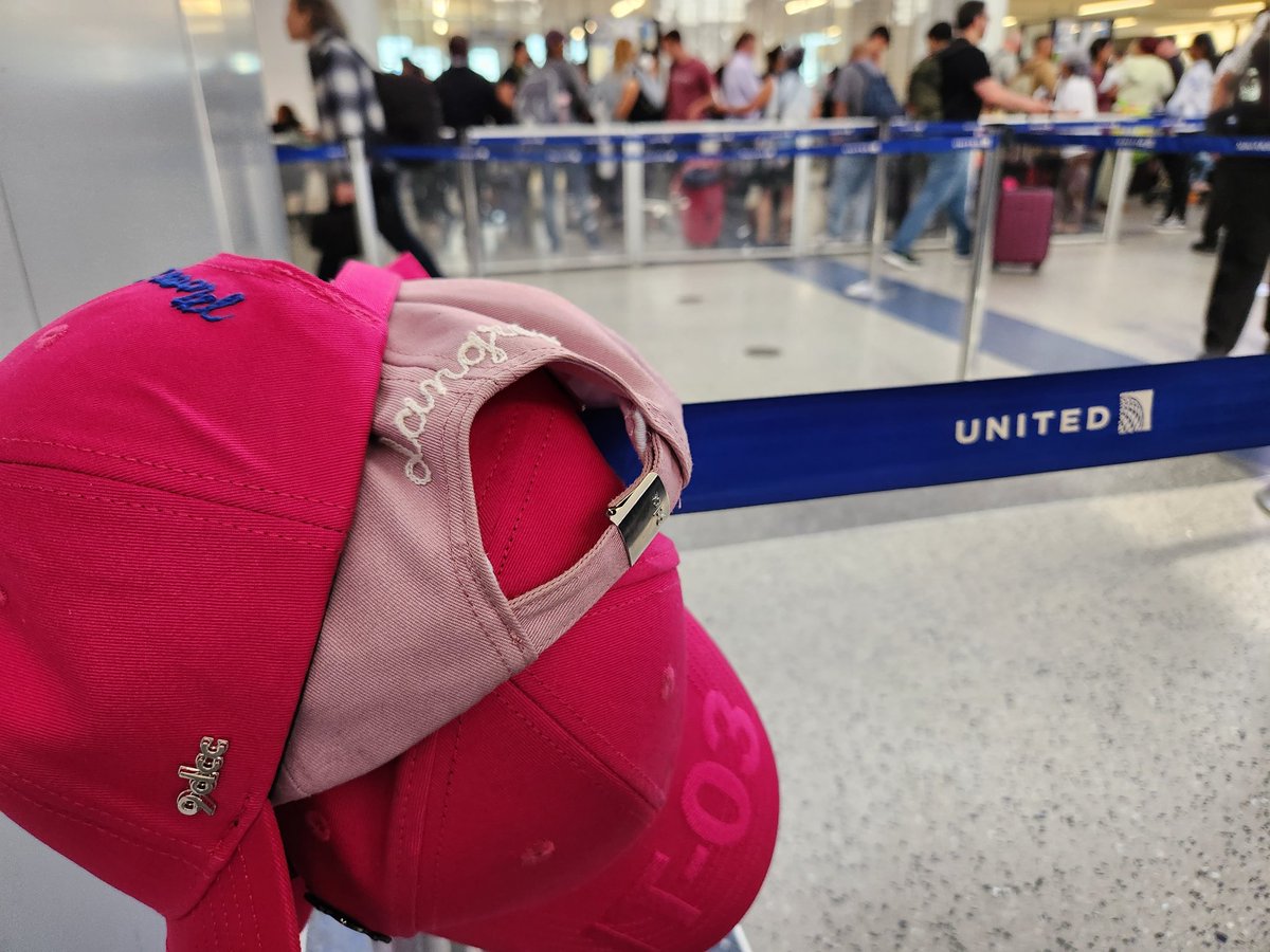 More <a href="/9dccxyz/">9dcc</a> hats leaving
NYC... we will miss you <a href="/danigella1/">dangros.eth</a>