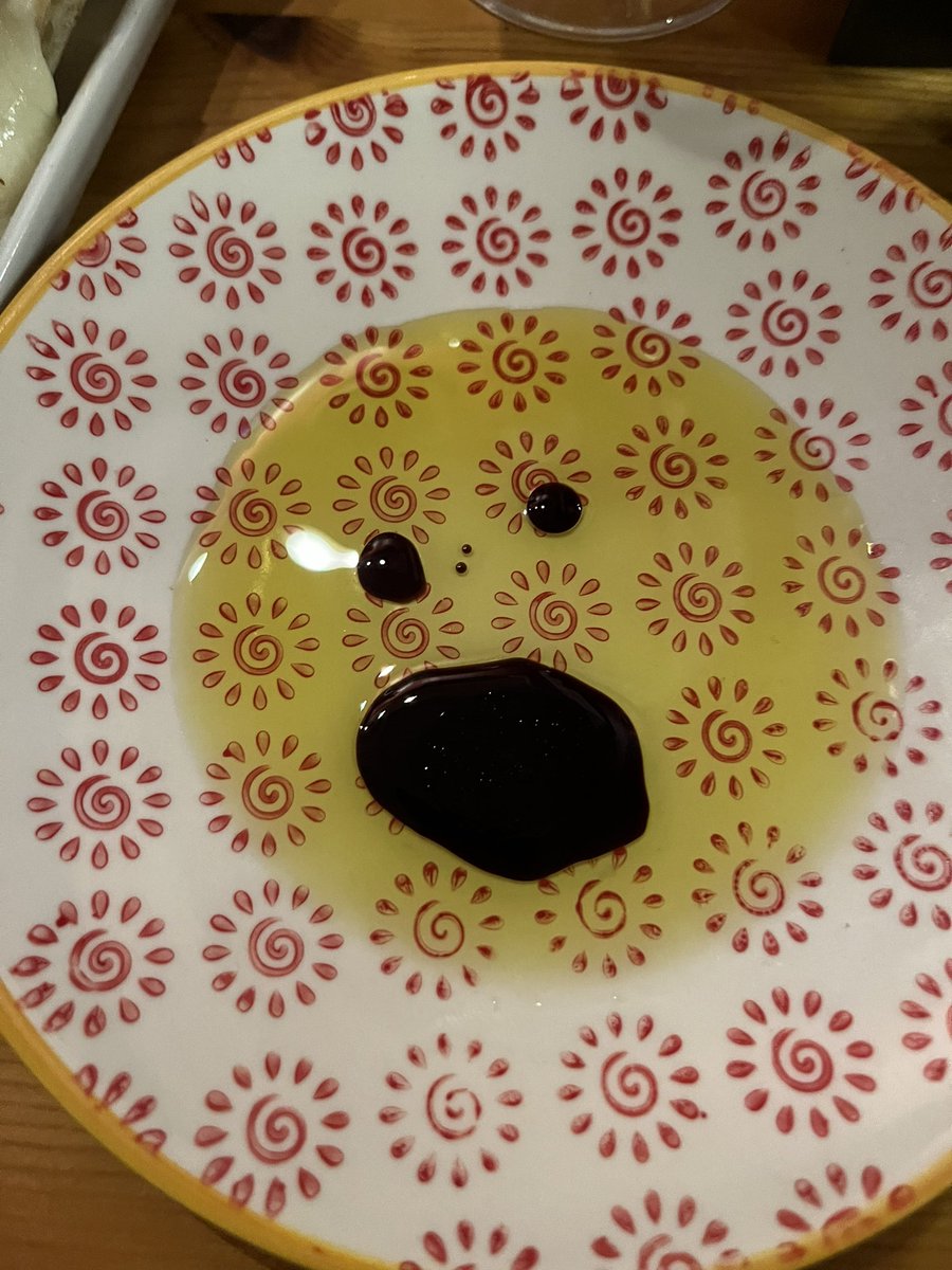 Ridge_Too_Far's tweet image. It seems my starter was horrified at the thought of being soaked up by a bit of bread!! #Italian #balsamic #oliveoil 🇮🇹