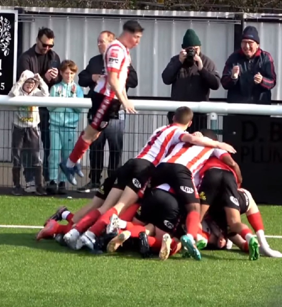 beardo10's tweet photo. Unbelievable character &amp; patience today from the lads to beat Lancing 2-0 &amp; go 4th with 1 game to go.
I'm not saying anything, but.......Can we??
We stuck to the game plan 👌 &amp; the fans were unreal as always 👏👏👏
@SheppeyUFC
@IsthmianLeague
#Playoffs 🤔
#UpTheItes https://t.co/TBbGA7PPCt