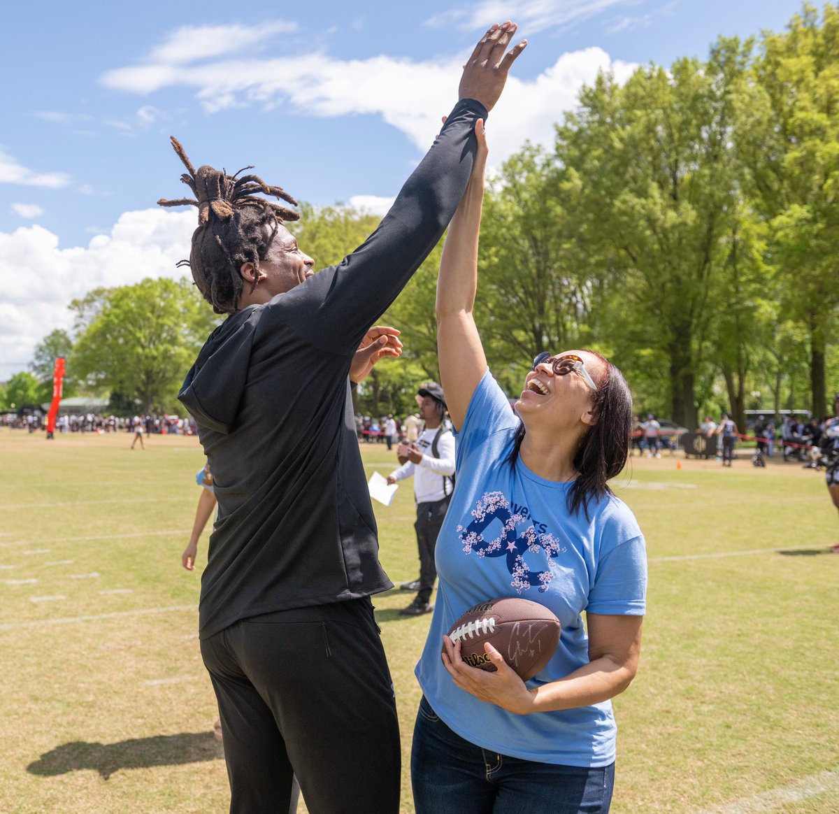 TheEventsDC's tweet image. It’s a @CamNewton7v7 takeover! 

Welcome to DC, @CameronNewton and over 50 teams from across the country 🏈

#AngieGates | #ExperienceDC