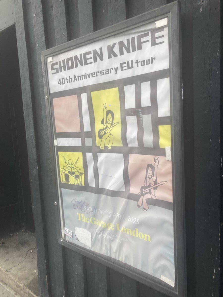 SimonxSmith's tweet photo. Let’s ナイフ! ロンドンの少年ナイフショーを見た。楽しかったです！＃少年ナイフ #shonenknife https://t.co/QXdAaCkIov