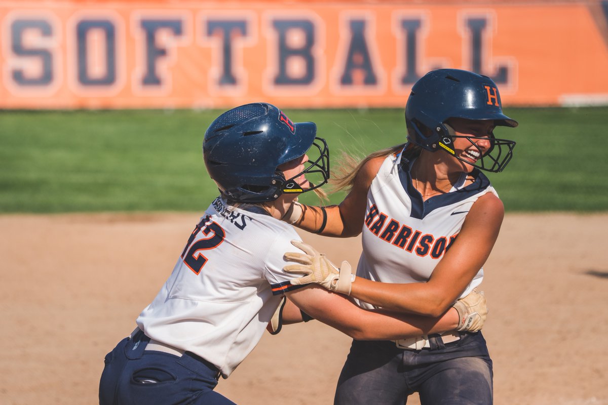 Ava Mobley with a walk off winner for <a href="/HHSRaidersSB/">Harrison High School Softball</a> in game two today for them. Must be the new batting gloves.