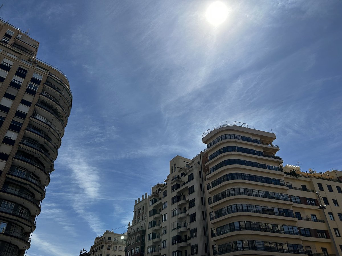 CrisPlateroP's tweet photo. Valencia.
Sus cielos.
¡Qué bonita eres! https://t.co/yRTXmUnZDK