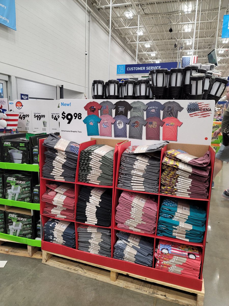 GoodOldAndy's tweet photo. Why do we buy this crap from countries who hate us? @Lowes you can do better.
#buyamerican
#AmericaFirst 
#defundchina https://t.co/DVS28PgdjB