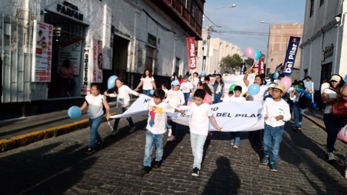 PromujerDDHH's tweet photo. ¡Arrancaaaamos! Nuestro gran Corso por la vida y la familia inició para recorrer la ciudad diciéndole SÍ A LA VIDA y SÍ A LA FAMILIA 🥳💙

En Arequipa- Perú, cientos de instituciones en las calles 🥳🇵🇪

#ArequipaEsProvida
#SomosCorso2023 
#PeruEsProvida
#LaMayoríaCeleste https://t.co/DjYFkwZ9HK