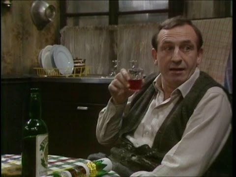 clairy_clairy8's tweet image. Rising Damp.