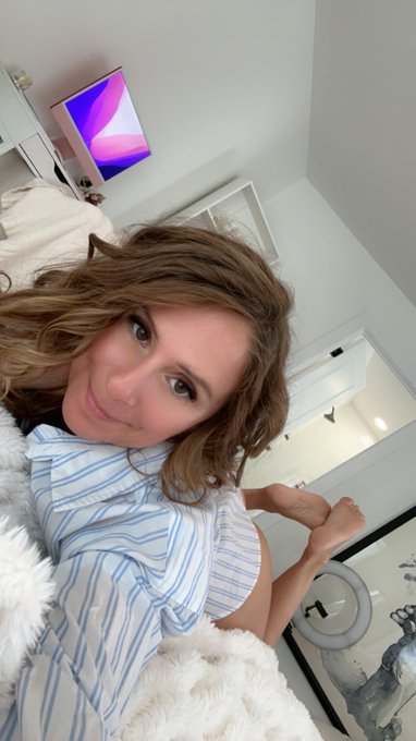 😇😇😇 https://t.co/rRZ3HFPA5U<a href="/tag/boobs"class="tags"><span>#boobs</span></a><a href="/tag/milf"class="tags"><span>#milf</span></a><a href="/tag/onlyfans"class="tags"><span>#onlyfans</span></a>