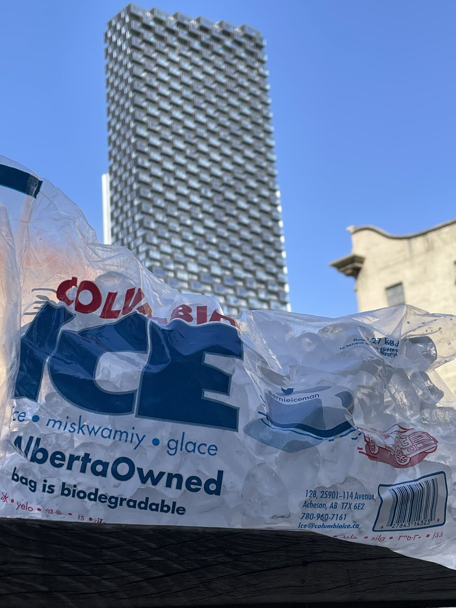themastericeman's tweet photo. We took @columbia_ice on a little bike ride to see some of the sites in Calgary. If you want to take Columbia Ice to an event in Calgary, email @Birkby_Foods at orders@birkbyfoods.com.
#YYCPartyScene
#CalgaryNightlife
#YYCEvents
#CalgaryCelebrations
#YYCFiesta https://t.co/O556lKE4PK