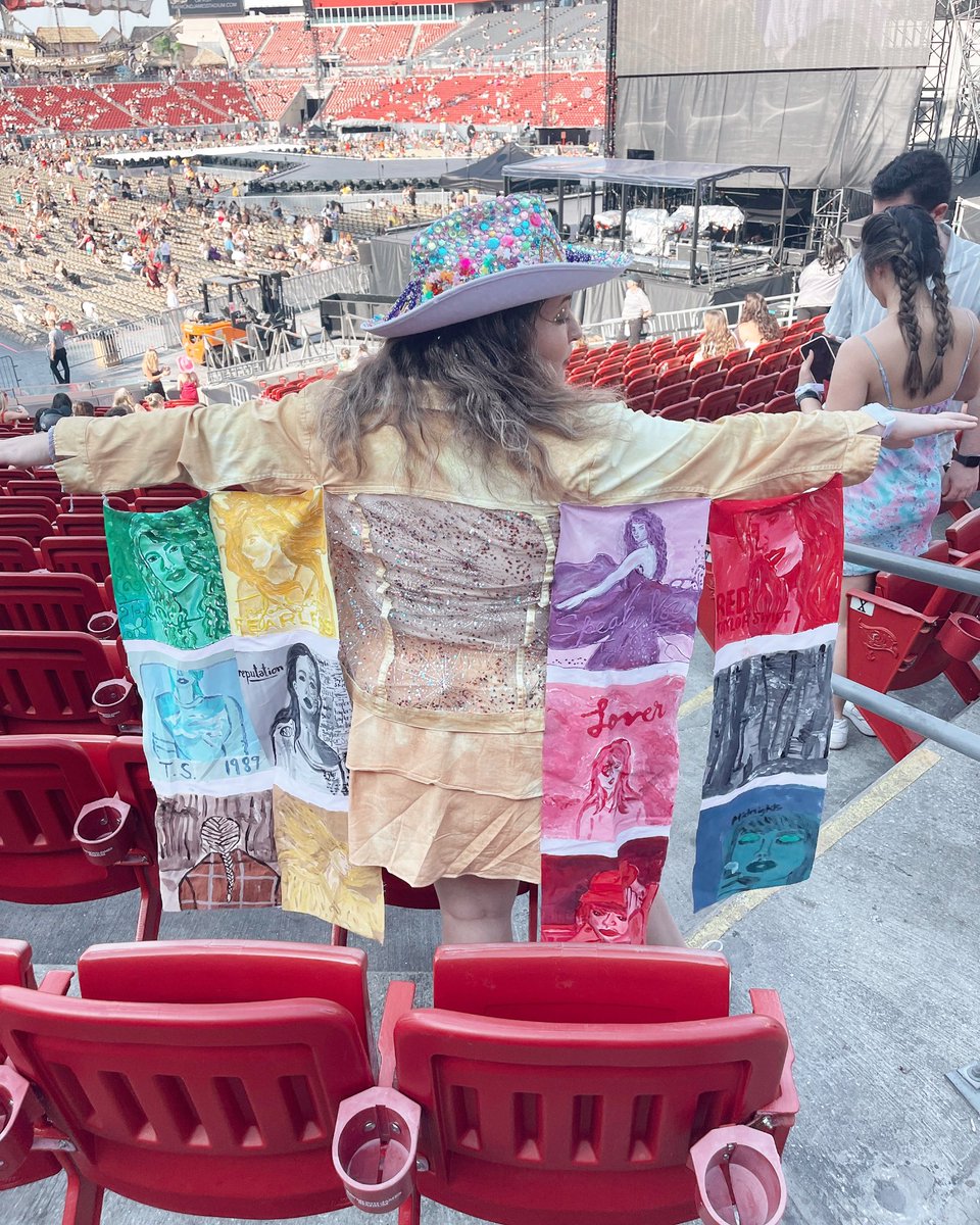 Simply_SamGrace's tweet photo. In my Eras Era  #TampaTSTheErasTour #TSTheErasTour @taylornation13 @taylorswift13 https://t.co/aSkoat9wND