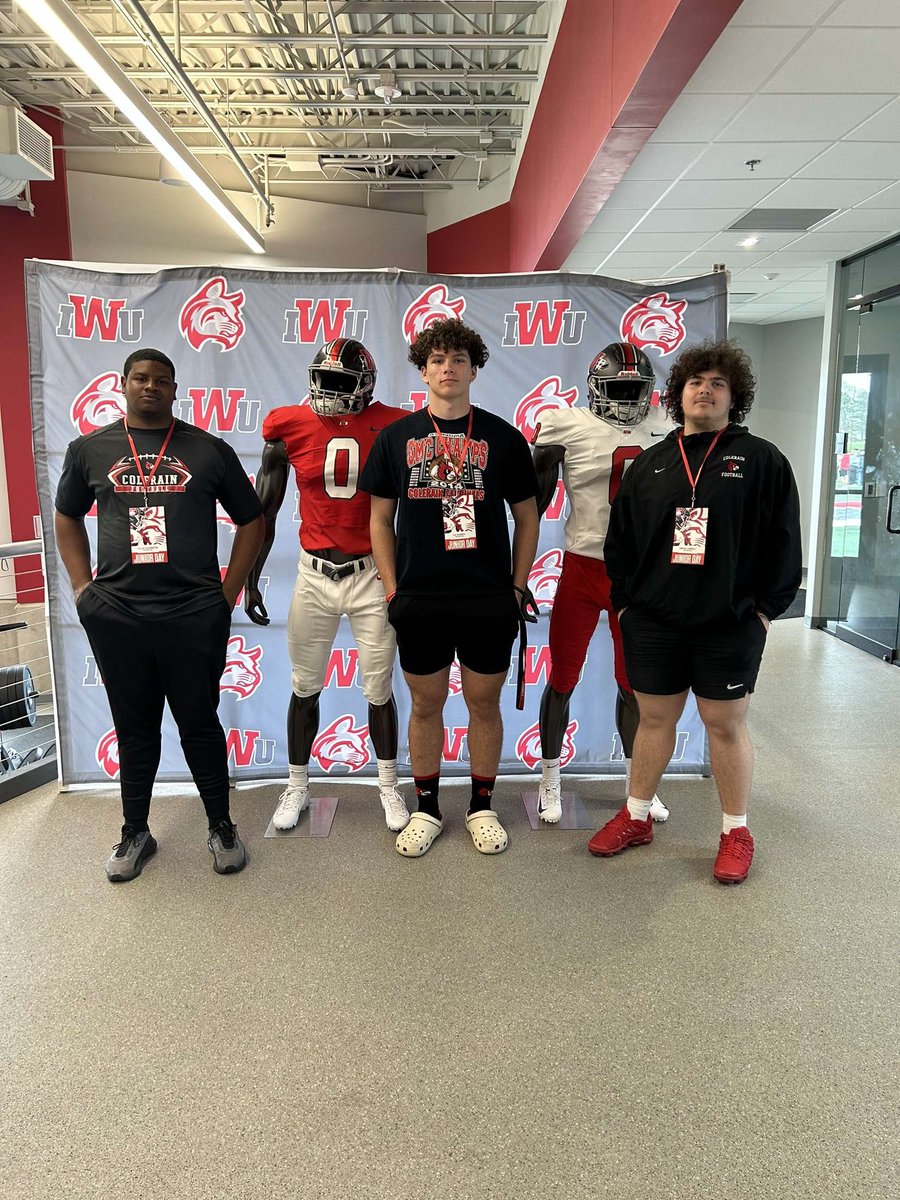 _iliagligorov_'s tweet photo. Had a great time at Wesleyan University. practice was so much fun and tempo was high and fast paced. Thank you @CoachLauckIWU. also went with @campbellj76 @ewashington966 https://t.co/rCEevBlKjO
