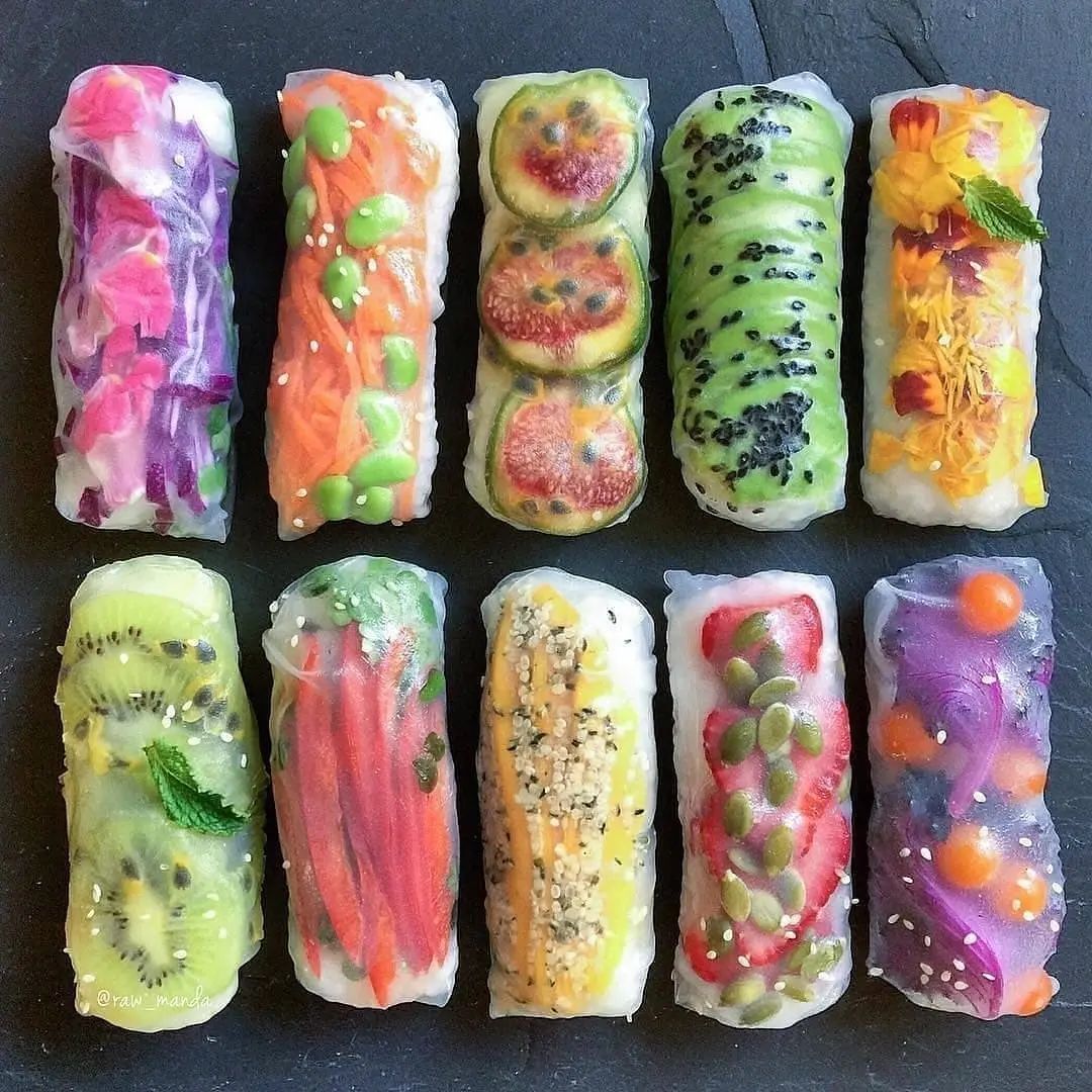 LetsEatRich1's tweet photo. Beautiful rice paper wraps 🌈 https://t.co/IjPw5m3tX5