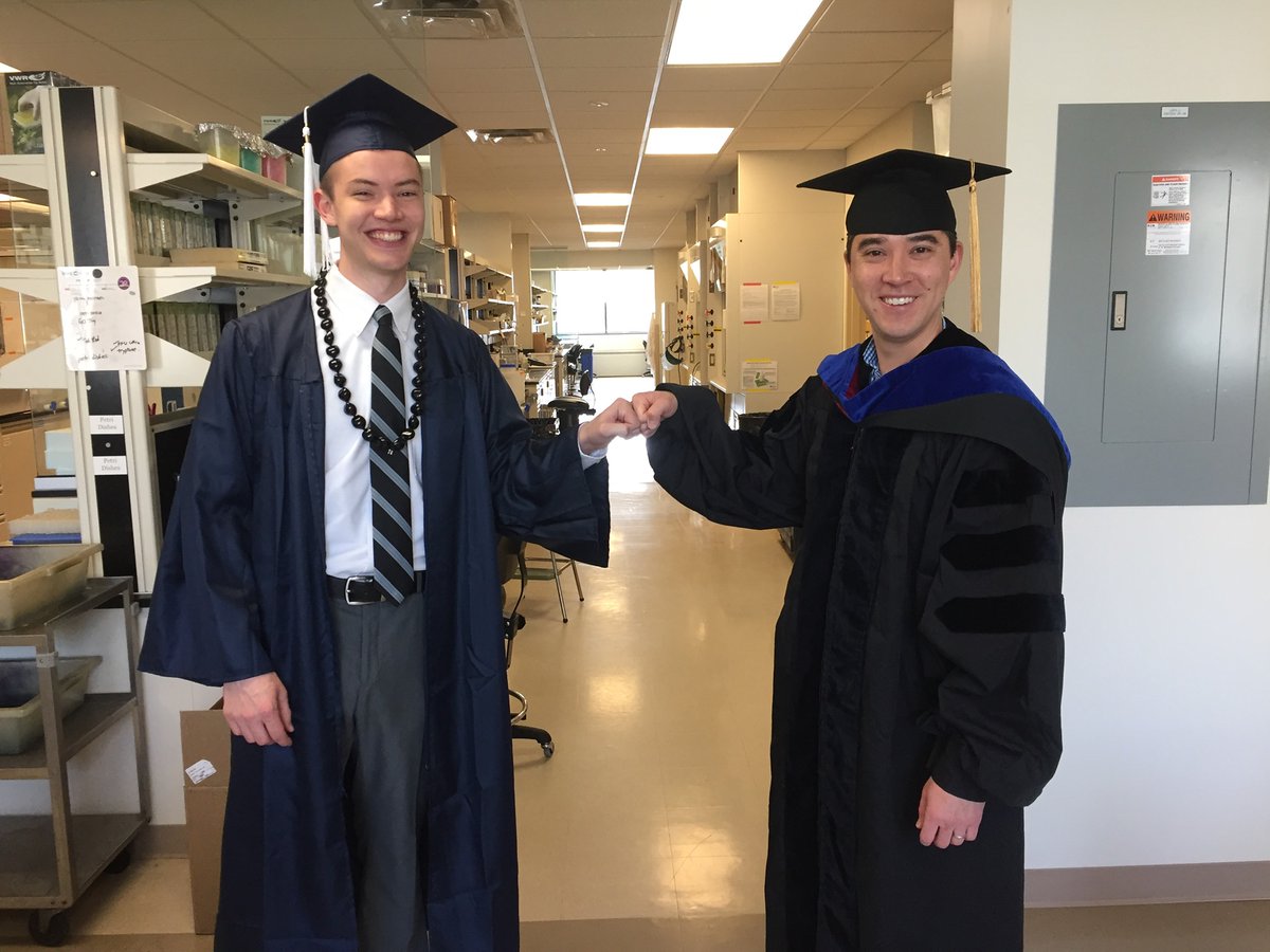 My husband and I met in our undergrad lab 7 years ago. We got married this March and our PI made sure to be there. Good mentors make lifelong friends 😭 #SquidKids