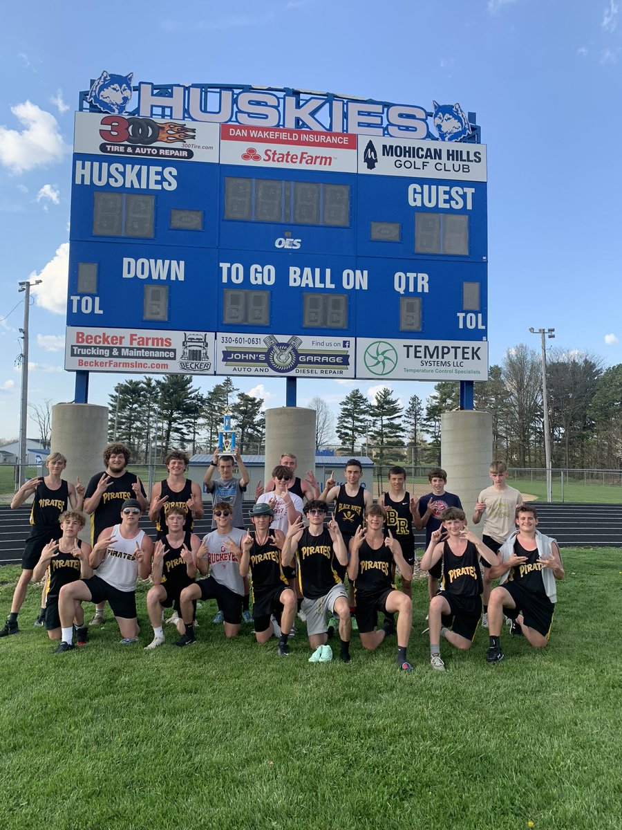 BRHS Boys Track takes 1st Place at Husky Invitational! Great Job Boys!!