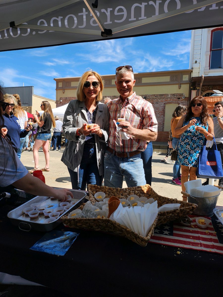 CornerstoneB's tweet image. Our team, board and their families had a fun-filled day at the annual Round-Up Chili Cook-Off in downtown Red Bluff. Special thanks to the Red Bluff Rotary for hosting this tasty tradition. Here’s to more fun in the days ahead…

#11daysofrodeo #redbluffroundup