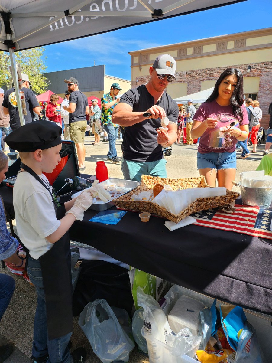 CornerstoneB's tweet image. Our team, board and their families had a fun-filled day at the annual Round-Up Chili Cook-Off in downtown Red Bluff. Special thanks to the Red Bluff Rotary for hosting this tasty tradition. Here’s to more fun in the days ahead…

#11daysofrodeo #redbluffroundup