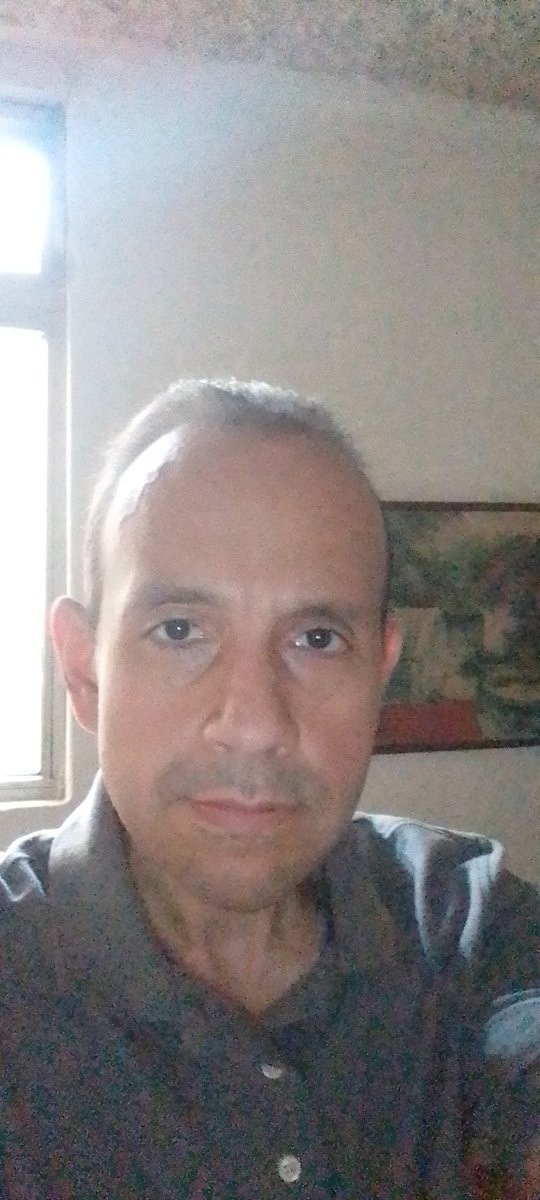 StefanRol1977's tweet image. Too bad i am not gonna #GoOut to approuch if i see somebody with a similar dress.
Been in the #SameCountry also helps if that is the case.
So it doesnt matter if i am with the #SameColor because of that.