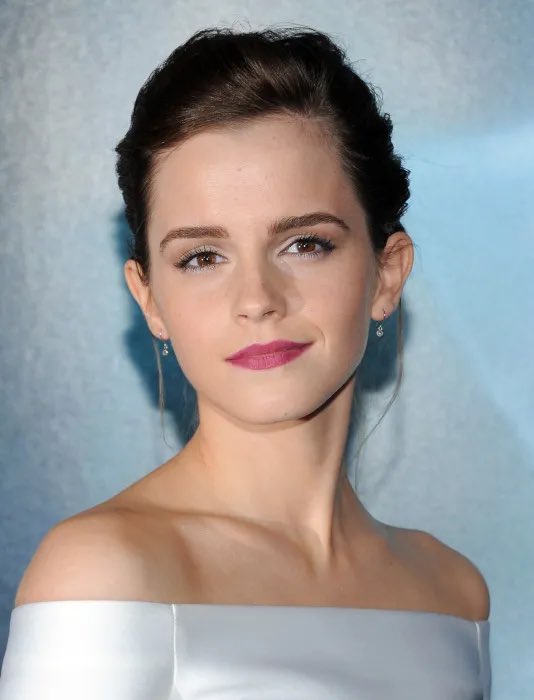 Happy 33rd Birthday to English actress & model, Emma Watson!  