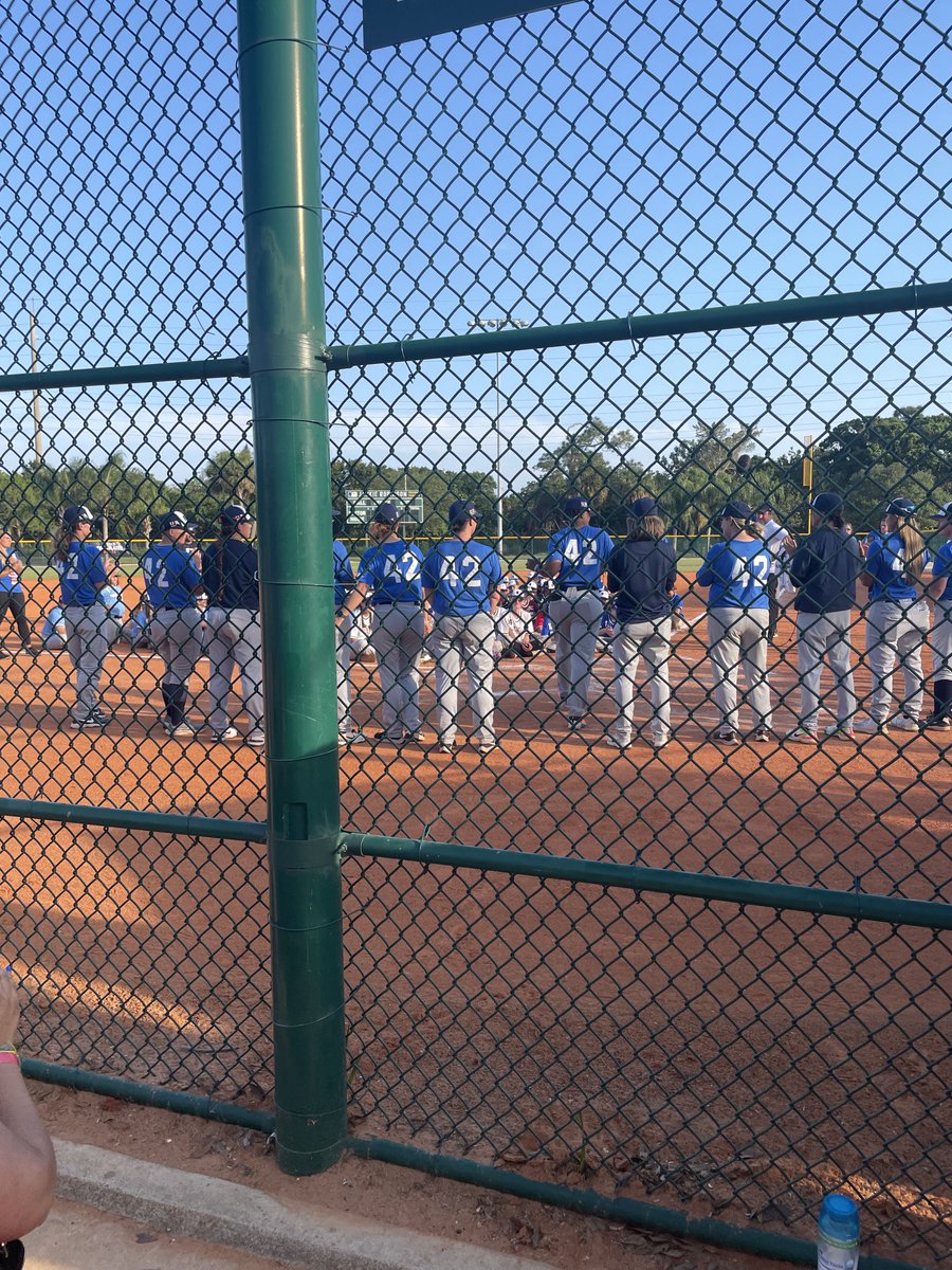 1315_david's tweet photo. I don’t care what any organization says about this tweet but 100 girls from all over the US came to Vero Beach and kicked ass from 10I to 15U. A lot of these girls would show up the boys…. Girls can compete remember that https://t.co/hnGFxNviZv