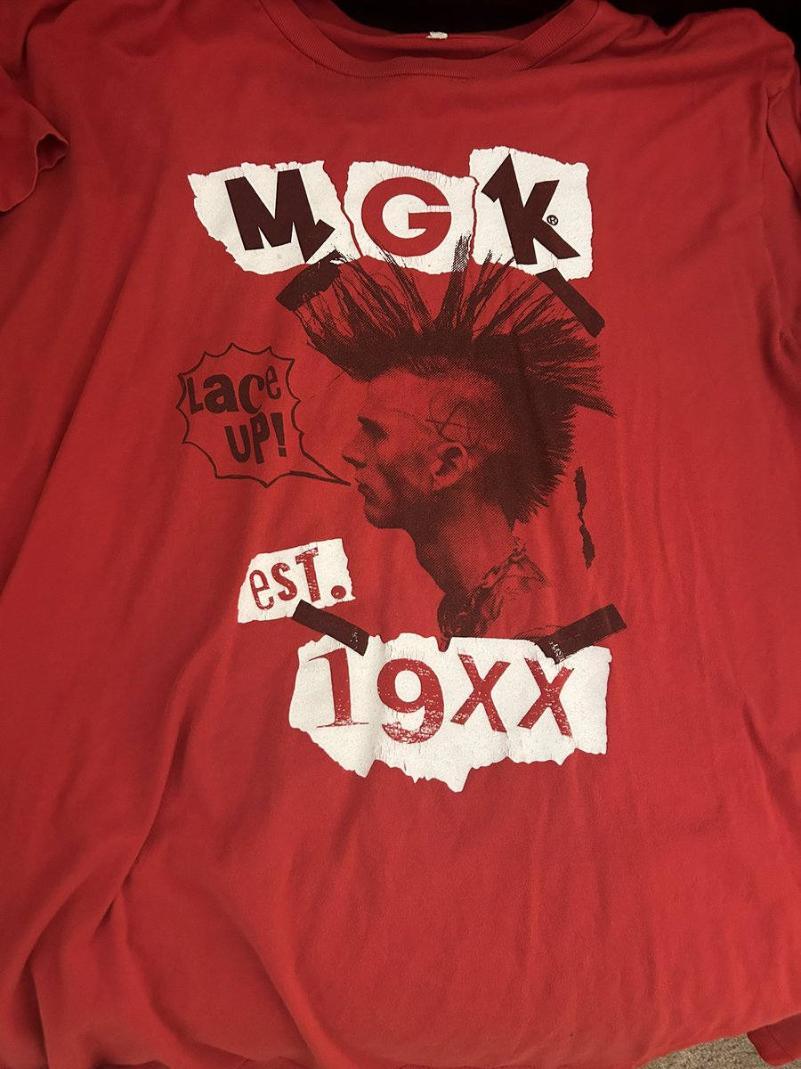 machinegunmadz's tweet image. my most prized possessions #22DAYSOFMGK