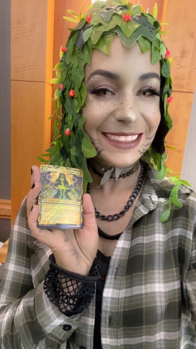 TarmoKat's tweet photo. Was gifted a shiny new me 🥰 thanks to the kind friend!! #CommandfestIndy https://t.co/09iwEvrfCm