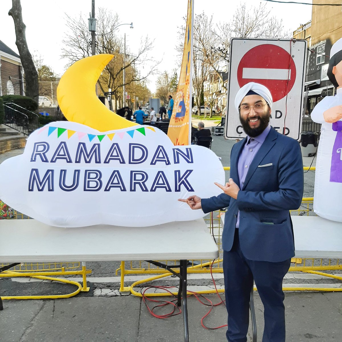 Chandan from Chandan Fashion welcomes you to Qawwali Night at Ramadan Kareem. Come down to Gerrard India Bazaar tonight to enjoy the live Qawwali performances! 

Plus check out @chandanfashion for their #EID SALE with 25% off your purchase. 
#gerrardindiabazaar #qawwali #toronto