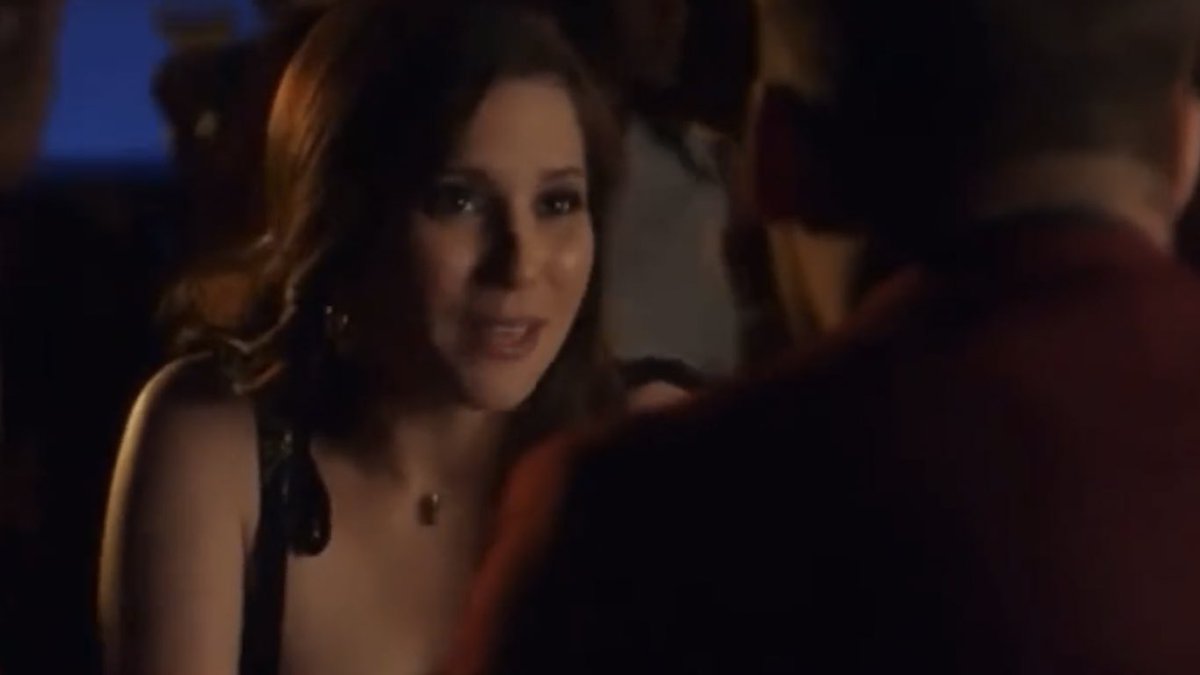 emma on Twitter "eddie’s wearing red on this date but she’s not