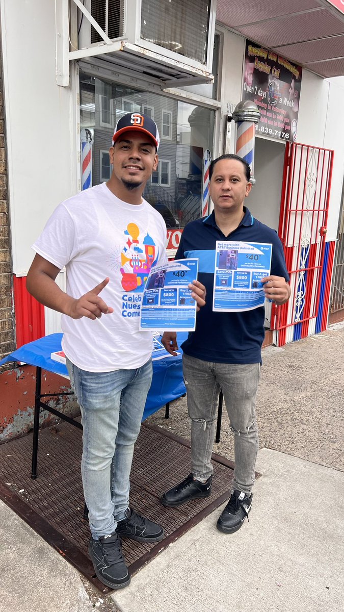 Clifton is back outside taking over their local barbershop !! #conexion #lifeatatt <a href="/mrodriguez_bk/">Mari Rodriguez</a> <a href="/marcellobenny/">Benjamin Marcello</a> <a href="/judy_cavalieri/">Judy Cavalieri</a> <a href="/angels_candie/">yessenia santiago</a> <a href="/wilson__peralta/">Wilson peralta</a>
