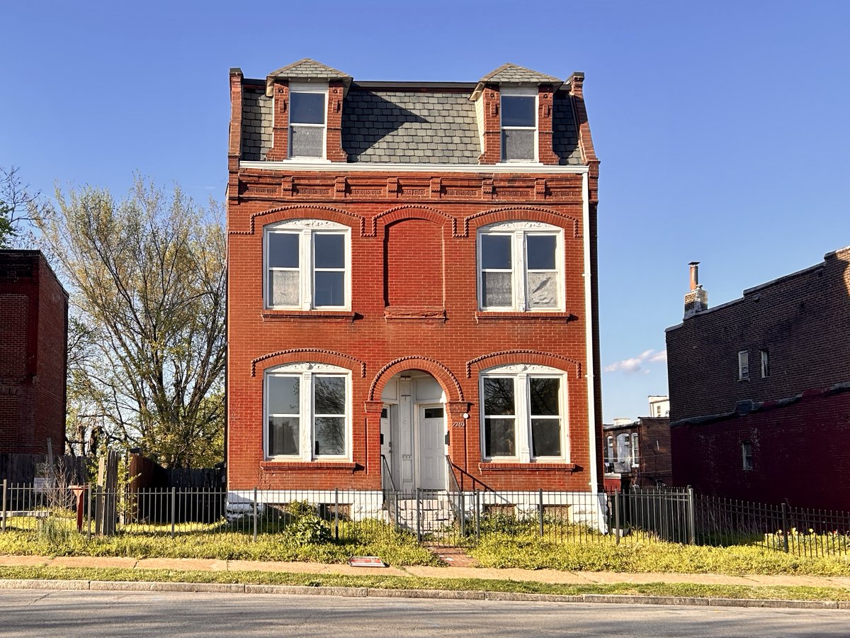 Chicken Joe 🐔 on Twitter "A Victorian house on Arsenal in Benton Park