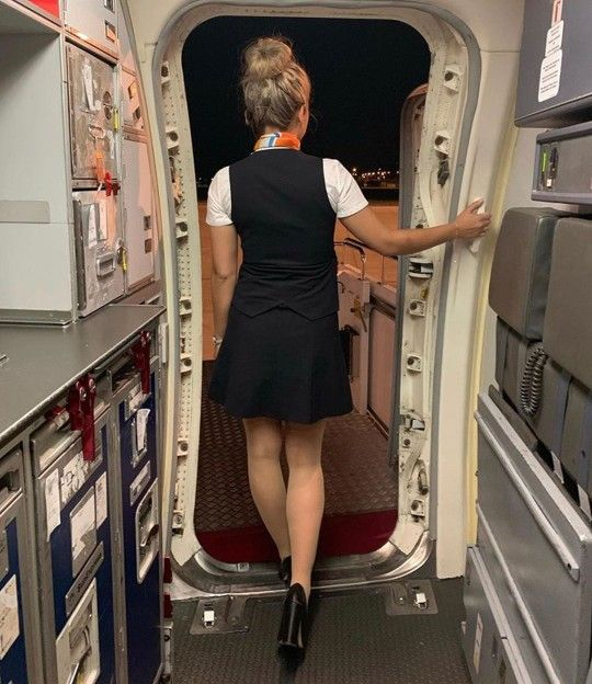 Sexy Flight Attendants On Twitter Hot And Sexy Enough For A Retweet 