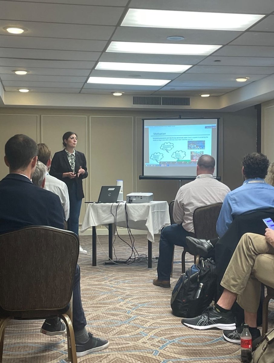 What an exciting week at #MPSA2023! I started-off by presenting for the first time my dissertation research on the effects of the direct costs of voting over individual preferences for voting modalities in the U.S.