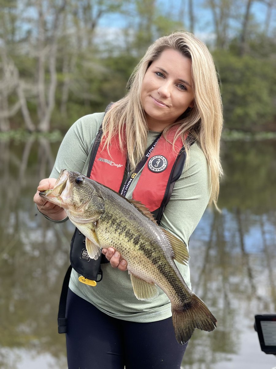 I caught a fish in a pond! Bass fishing is my favorite way to decompress. Do you bass fish? #firstcatch #womenfishing #FishingGirl #bigbass