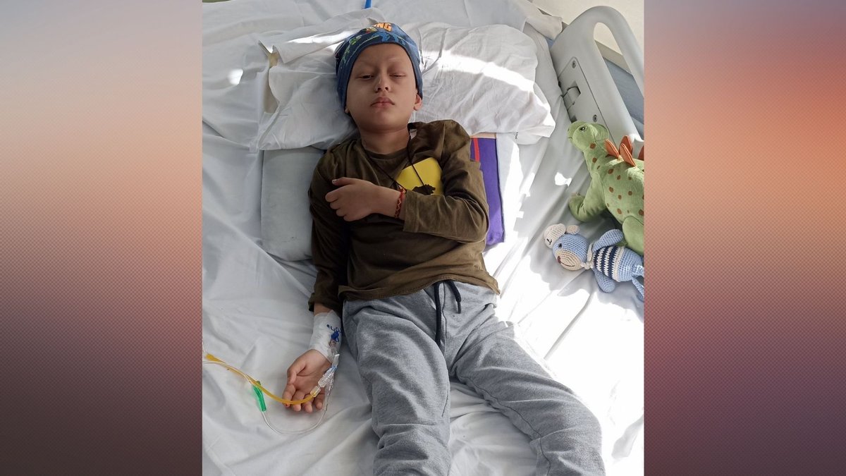 KronosHaber's tweet photo. Yusuf Kerim’in annesine kavuşmasını kim engelliyor? 
https://t.co/swl2QiJDrz https://t.co/BWSST2fhMo