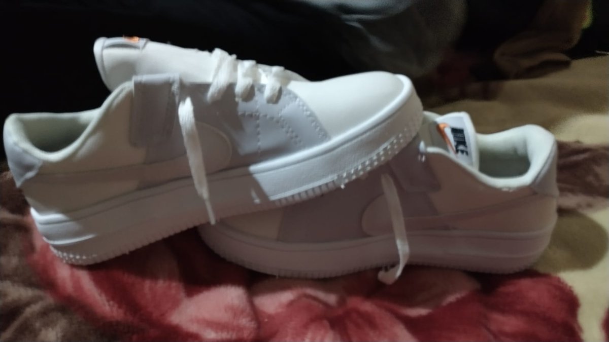 Mo novio me vio corta y me compro un par de zapatillas 😂🥺😍