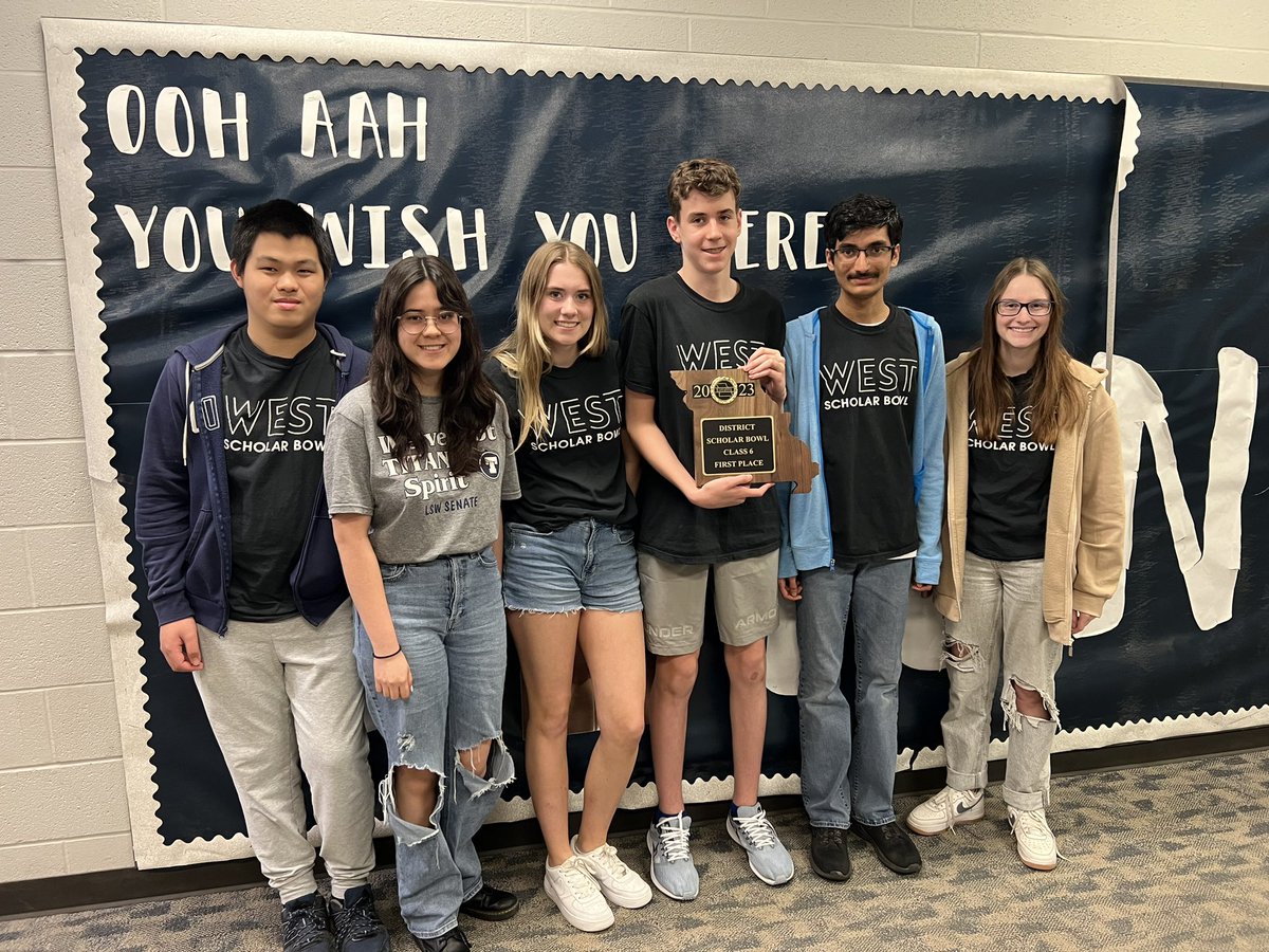 BowlTitan's tweet photo. Congratulations to Lee’s Summit West High School on their class 6, district 6 champions! #scholarbowl #quizbowl #youwishyouwereatitan https://t.co/KUH4t2ypLu