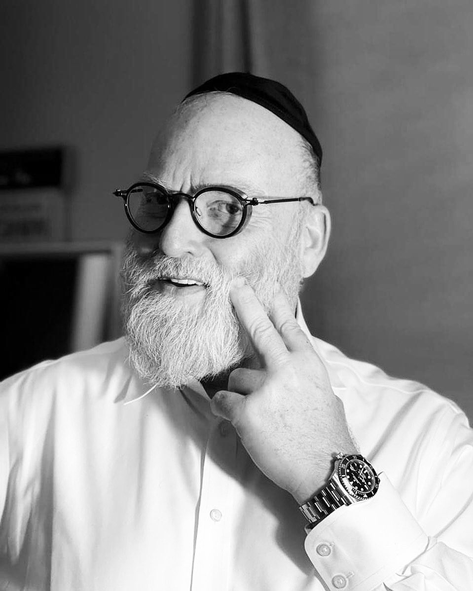 Rest in Peace <a href="/MichoelRocks/">Michoel Schnitzler</a> 
#MichoelSchnitzler #Singer 
🖤