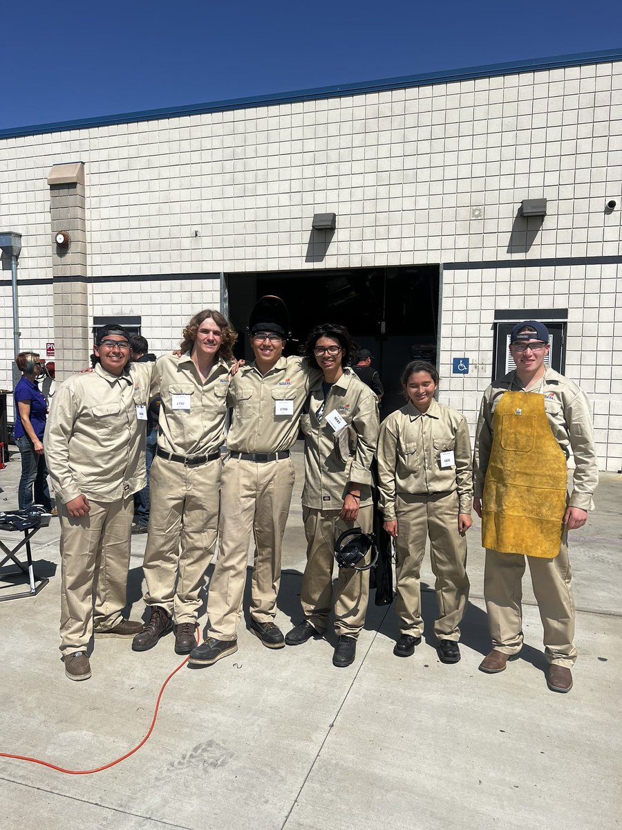 Fabrication teams after finishing their projects. <a href="/nlmusd/">Norwalk-La Mirada Unified School District</a> @LMHSMatadores