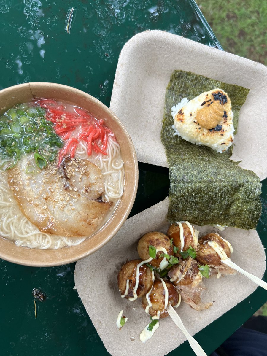 vanshinpo's tweet photo. こちらはフードエリア🍡
ラーメンや焼き鳥、おにぎりに桜餅まで、幅広い料理があります!
#SDJF #VanCherryBlossomFest https://t.co/KcX2Cuqyqw