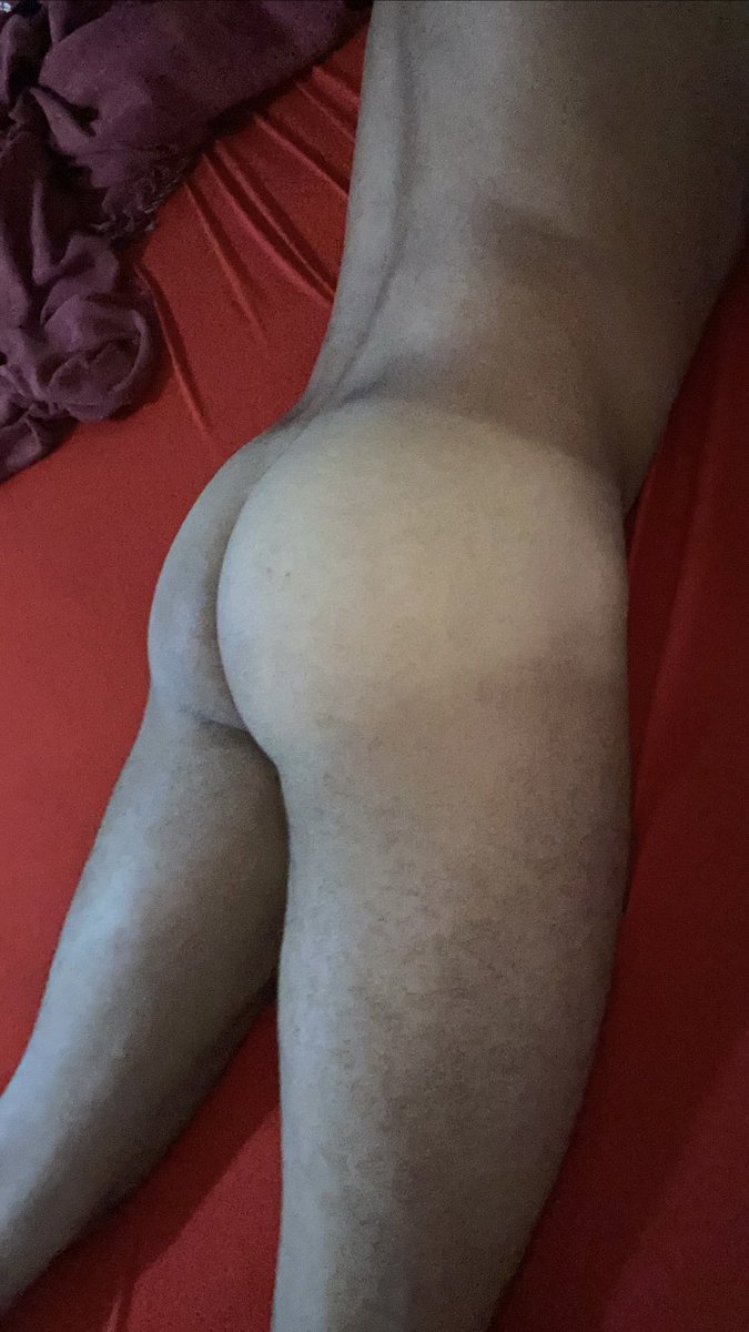 VERSATIL 🍑🍆 tweet media