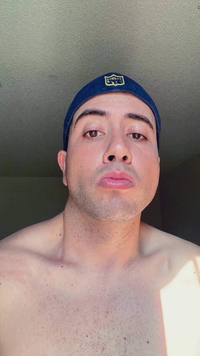 AlexG9514's tweet photo. Soy yooo!! Veamos que tal sale esto del Twitter 😏 https://t.co/vn0ufApwhn