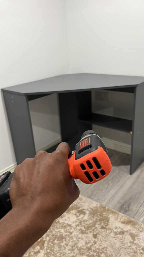 kfRedhot's tweet photo. Daddy gonna do some DIY 🎶 https://t.co/qJjofYjnzl