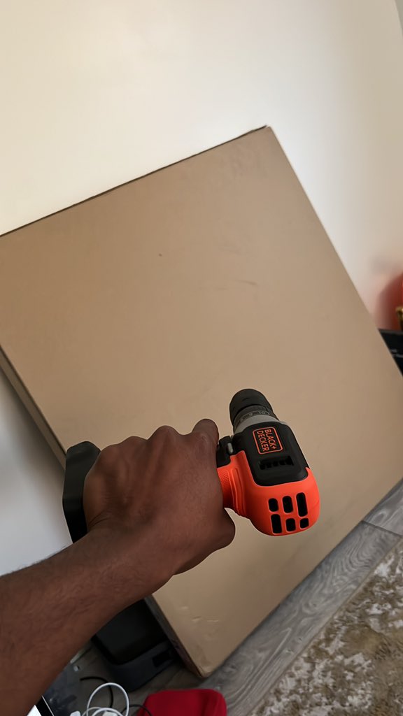 kfRedhot's tweet photo. Daddy gonna do some DIY 🎶 https://t.co/qJjofYjnzl