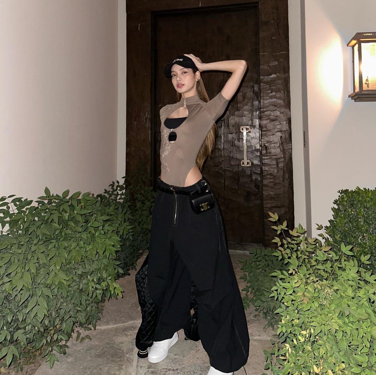 LLOUD_LISA327's tweet photo. 🌍 Let's make LALISA as the most mentioned solo artist on Coachella this year. Please RETWEET and 3,270 REPLIES: 👇

LISA COACHELLA COMEBACK
#LisachellaIsHere #LISA #LALISA https://t.co/wjHoHkhB14