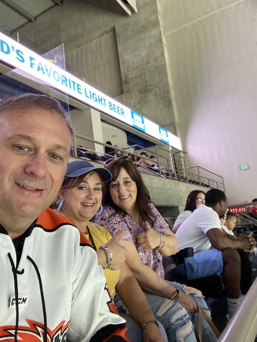 Hockey night in Fort Wayne!
#LetsGoKomets