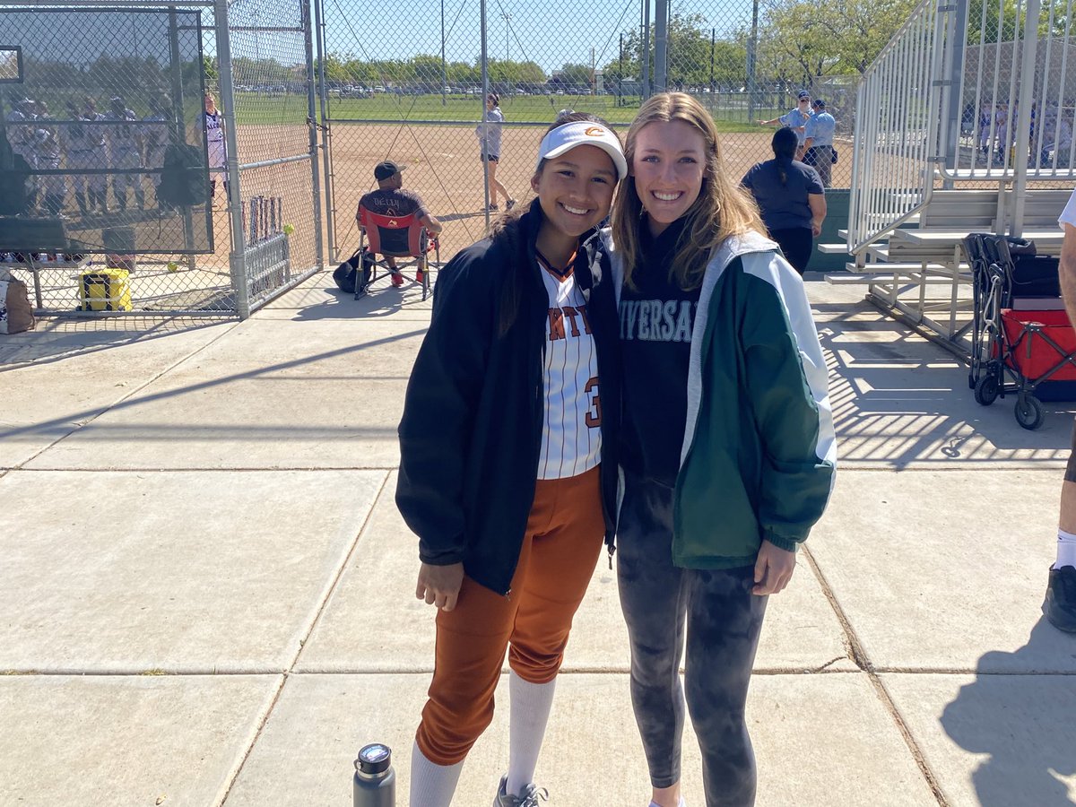 laine_macosky's tweet photo. Great seeing you today @2025kaiagalaviz. Keep dealin!
#NorCalClassic https://t.co/FuB9zyhsTp