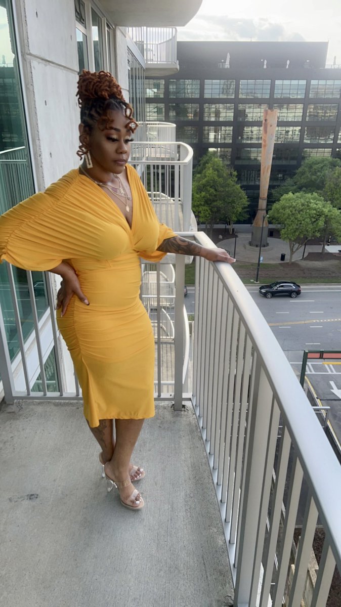 _missparker1's tweet photo. “ SERVING looks for my GIRL tonight 🌻💛 #RIPBianca https://t.co/jtaYmQljvX