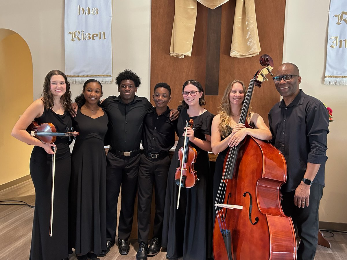 Congratulations to our students Alicia, Hadiyah, Tristan, Kelan, Lily and Jordan for their performance and collaboration with #EspressivoSingers led by our dear friend and brilliant director John Wayne Weatherspoon ! 

#npys

npys.org