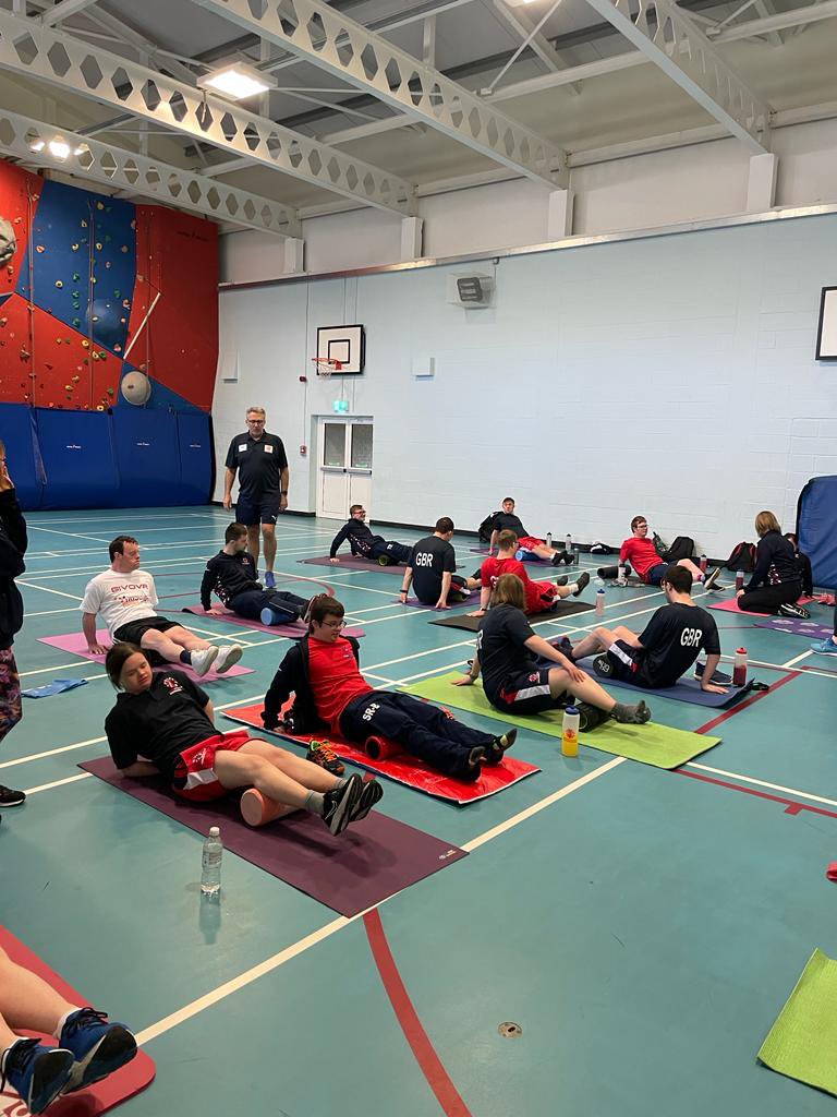 DSSGB1's tweet image. Session1 day1 @DSSGB1 Petersfield Training camp @Churchers1722

Learning how to ease those muscular aches using a roller #Muscles #foamroller #stretches