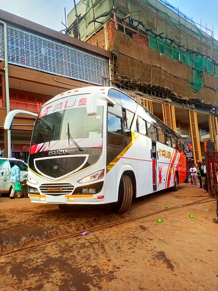 tausicoaches's tweet photo. ISUZU BN SERIES, 
#TAUSICOACHES https://t.co/WRxiy4F85F