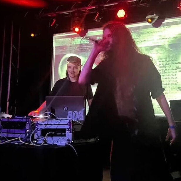 Luke Rain tweet media